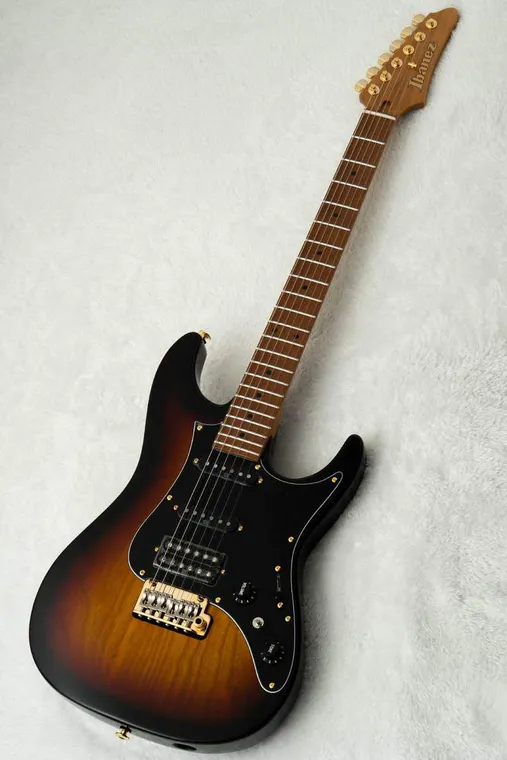 Ibanez AZ2204AG-TFB Tri Fade Burst 实物图