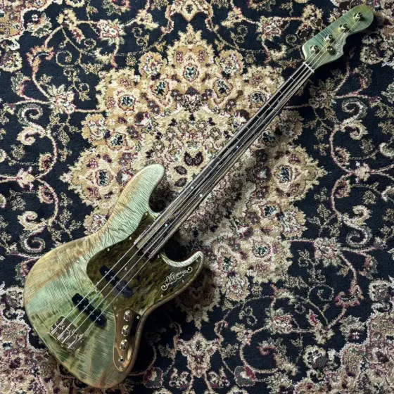 Momose MJ-Premium/FT Green Natural Burst 实物图