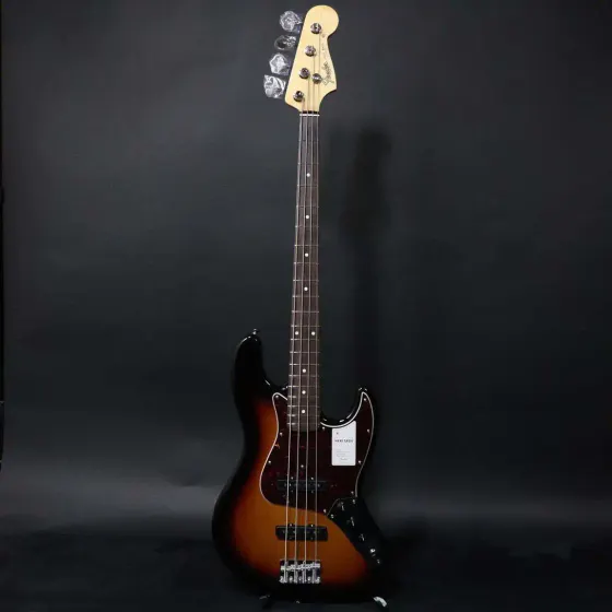 Fender Made in Japan Heritage 60s Jazz Bass 3-Color Sunburst 实物图