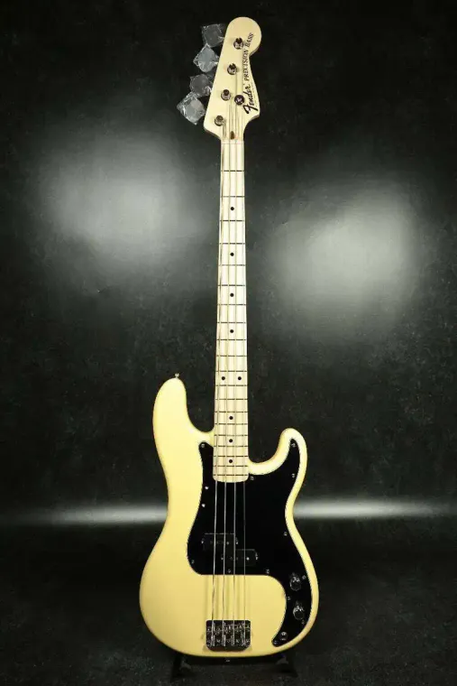 Fender Made in Japan FSR Collection Traditional 70s P Bass Vintage White 实物图