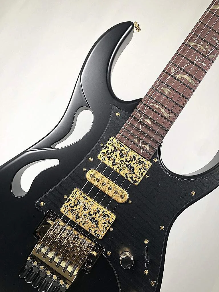 Ibanez PIA3761-XB · Onyx Black · Body, pickups and fingerboard detail