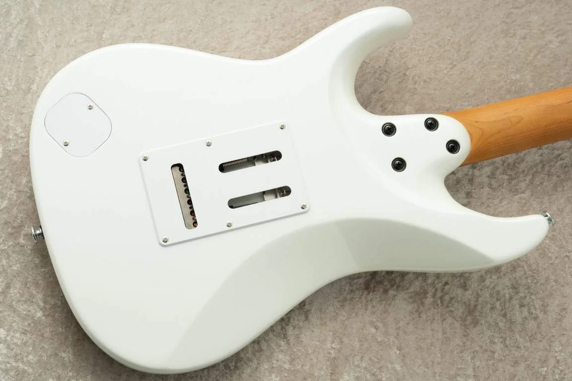 Ibanez AZ2204-PW · Pearl White · Actual instrument: body back