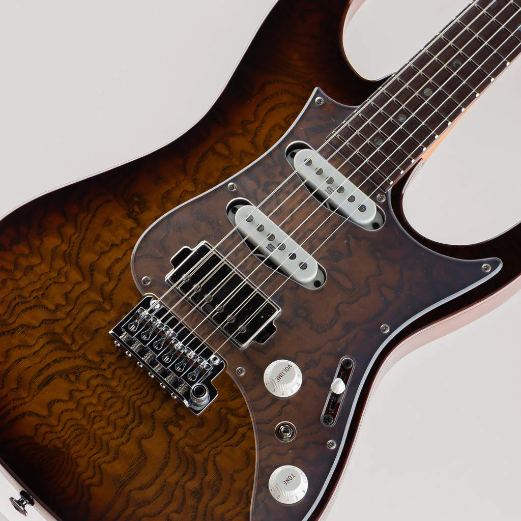 Ibanez AZ2204NJA-TS · Tobacco Sunburst · Actual instrument: body and grain detail