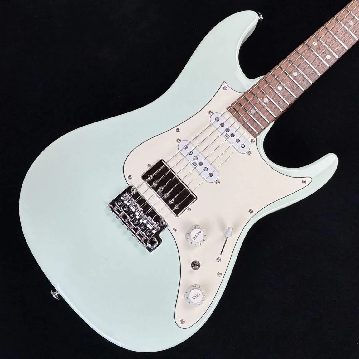Ibanez AZ2204NW-MGR · Mint Green · Actual instrument: body front
