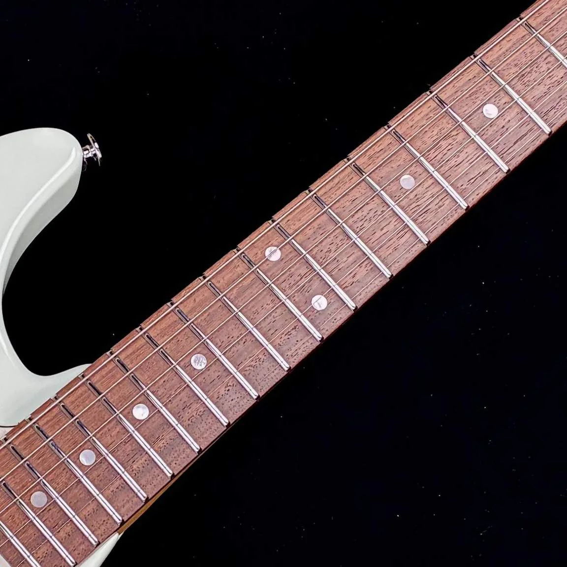 Ibanez AZ2204NW-MGR · Mint Green · Actual instrument: fingerboard detail