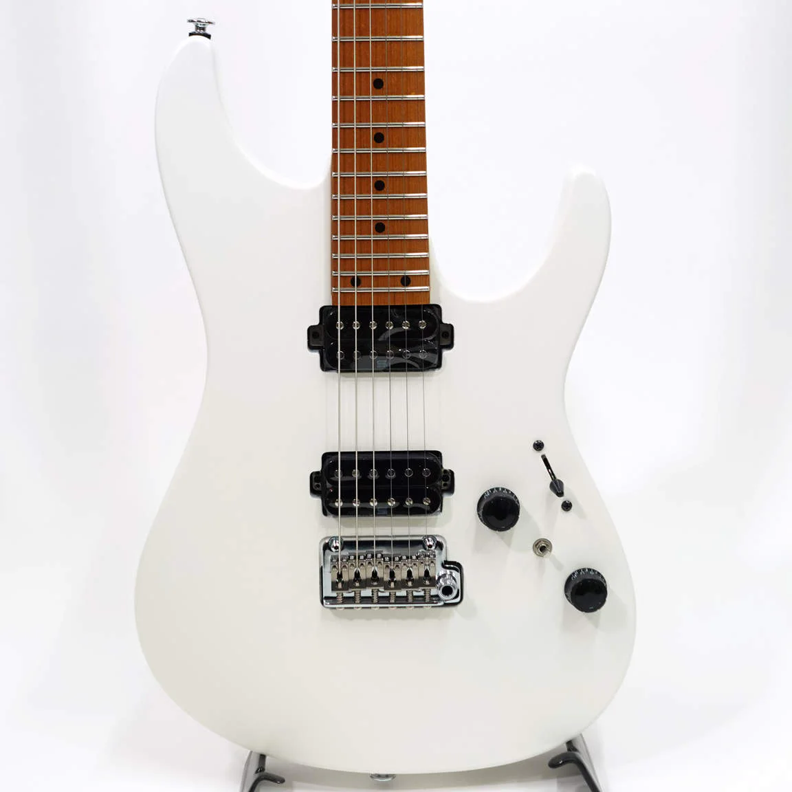 Ibanez AZ2402-PWF · Pearl White Flat · Actual instrument: body front