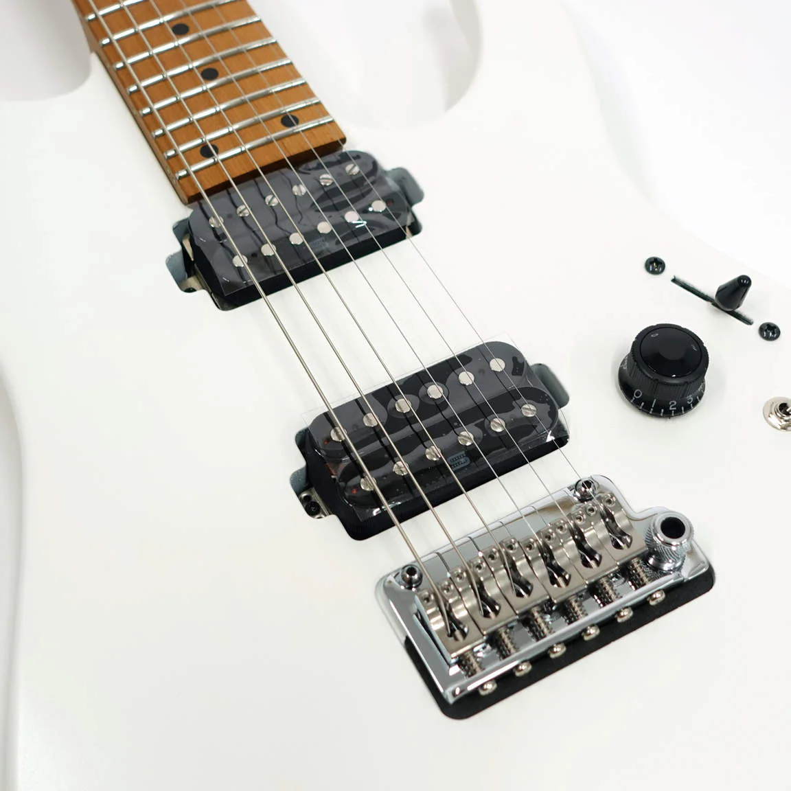 Ibanez AZ2402-PWF · Pearl White Flat · Actual instrument: pickups, bridge and controls