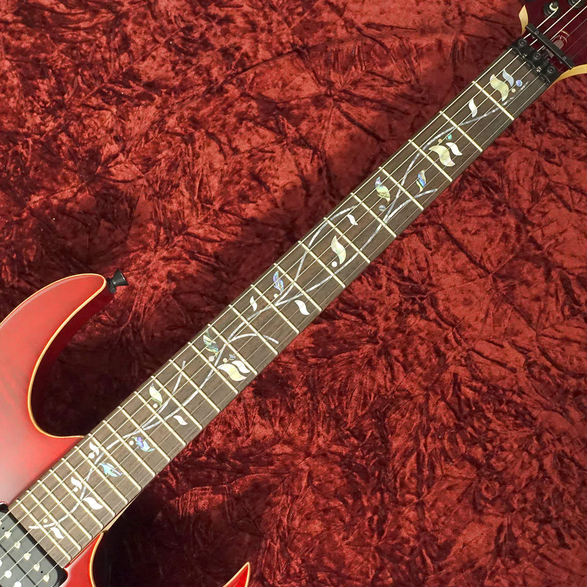 Ibanez RG8870-AGT · Almandite Garnet · Actual instrument: fingerboard detail