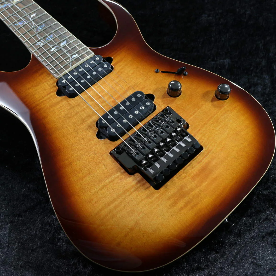 Ibanez RG8527-BSR · Brownish Sphalerite · Actual instrument: angled body view one