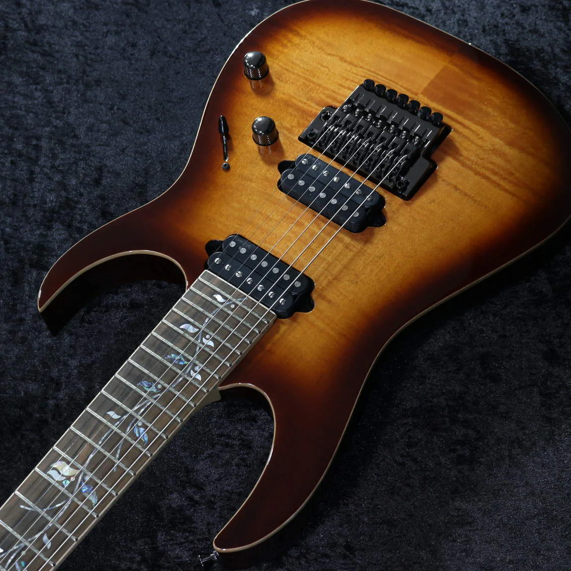 Ibanez RG8527-BSR · Brownish Sphalerite · Actual instrument: body top angle