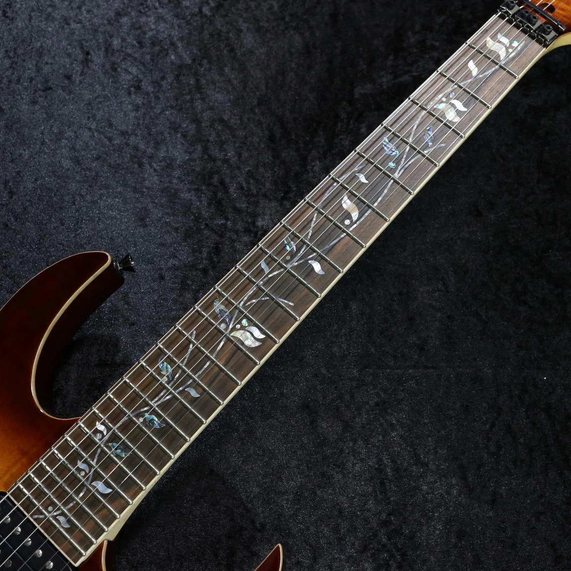 Ibanez RG8527-BSR · Brownish Sphalerite · Actual instrument: fingerboard detail