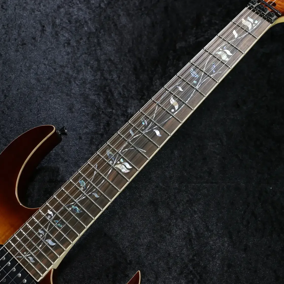 Ibanez j.custom RG8527 · Brownish Sphalerite · Actual instrument detail