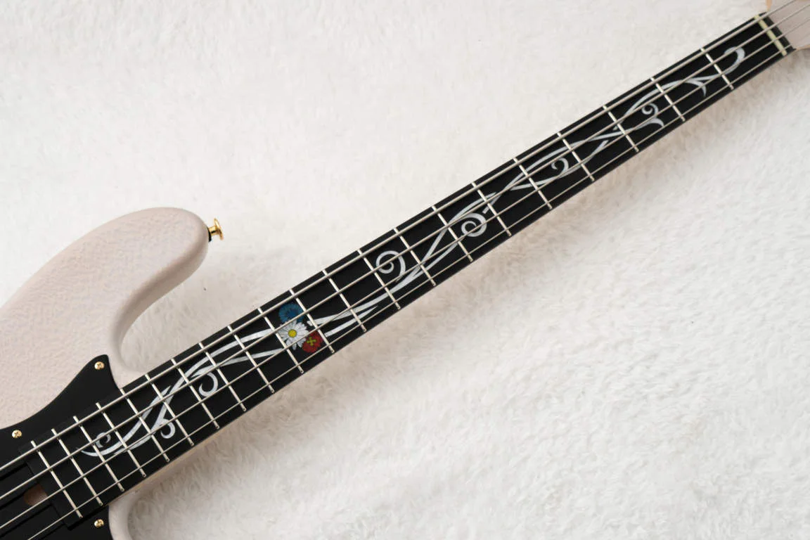 Momose MJ-PLATANUS SP'/E ~WH/OIL · White · Actual instrument detail