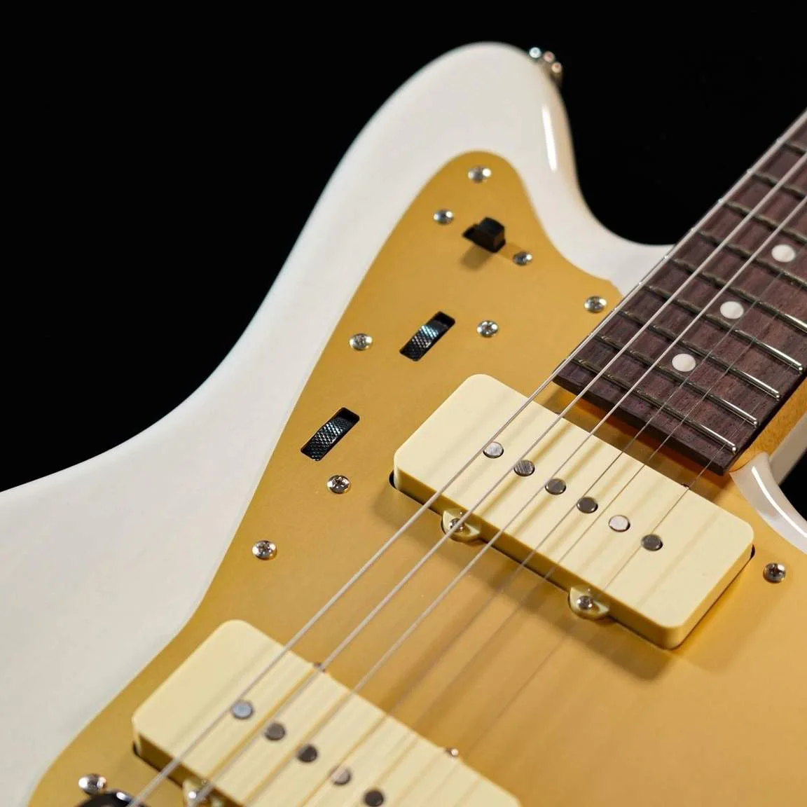 Momose MJS2/R · White Blonde · Actual instrument detail 1