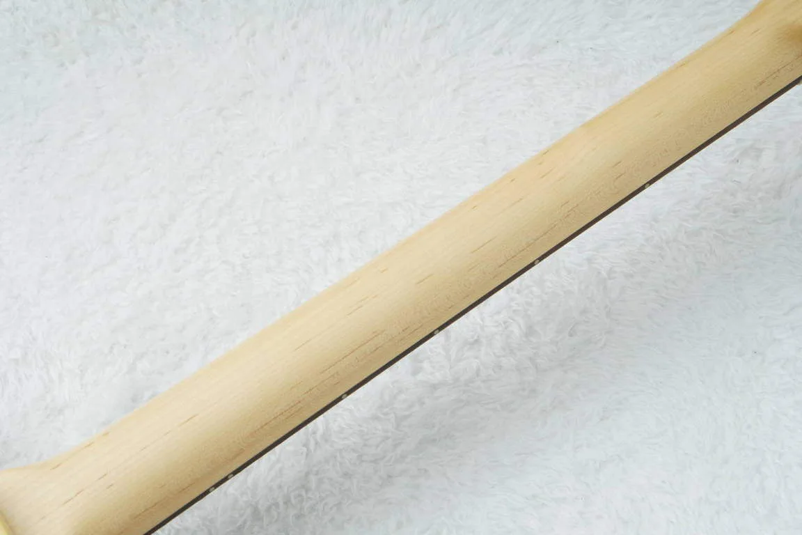 Momose MT2/R · Butterscotch Blonde · Actual instrument detail
