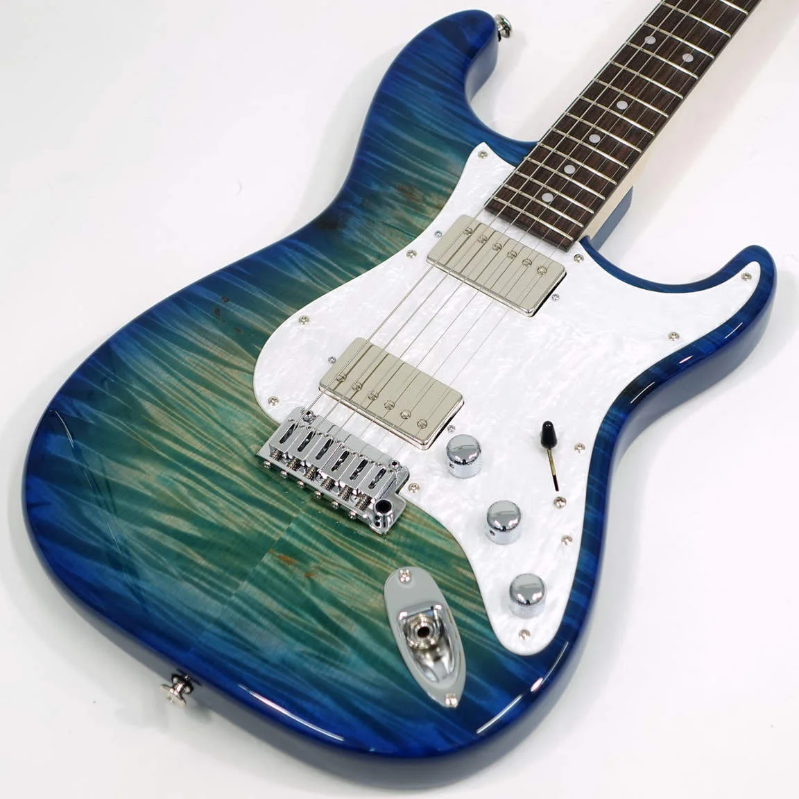 Momose MC1-HH FT · Blue Burst · Actual instrument detail