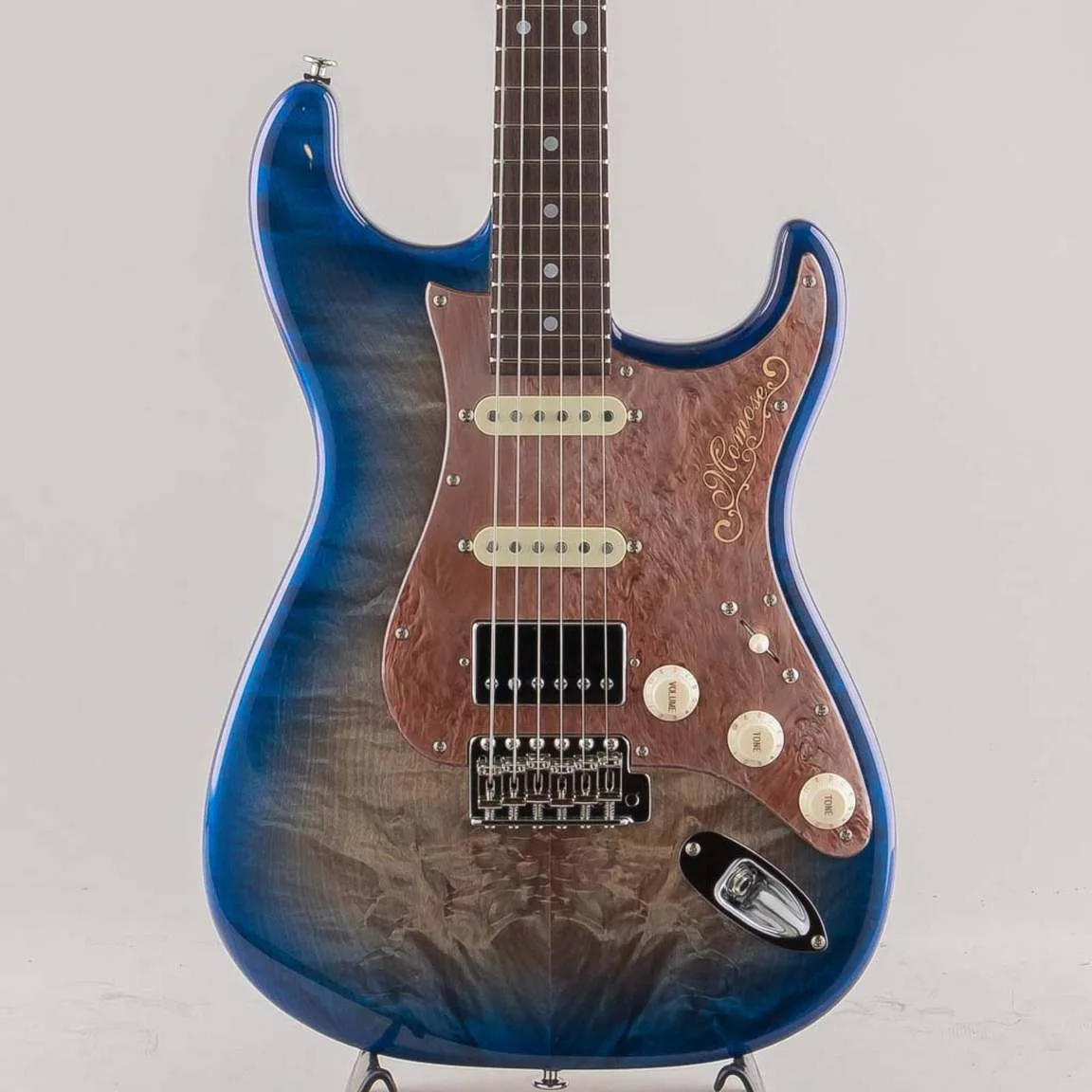 Momose MC-TOCHI'26/R EQS · BLU-B B · Actual body front and figure