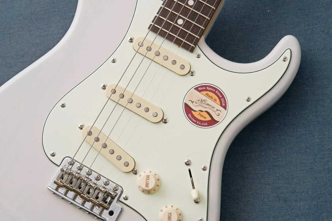 Momose MC2/R · White Blonde · Actual instrument detail 1