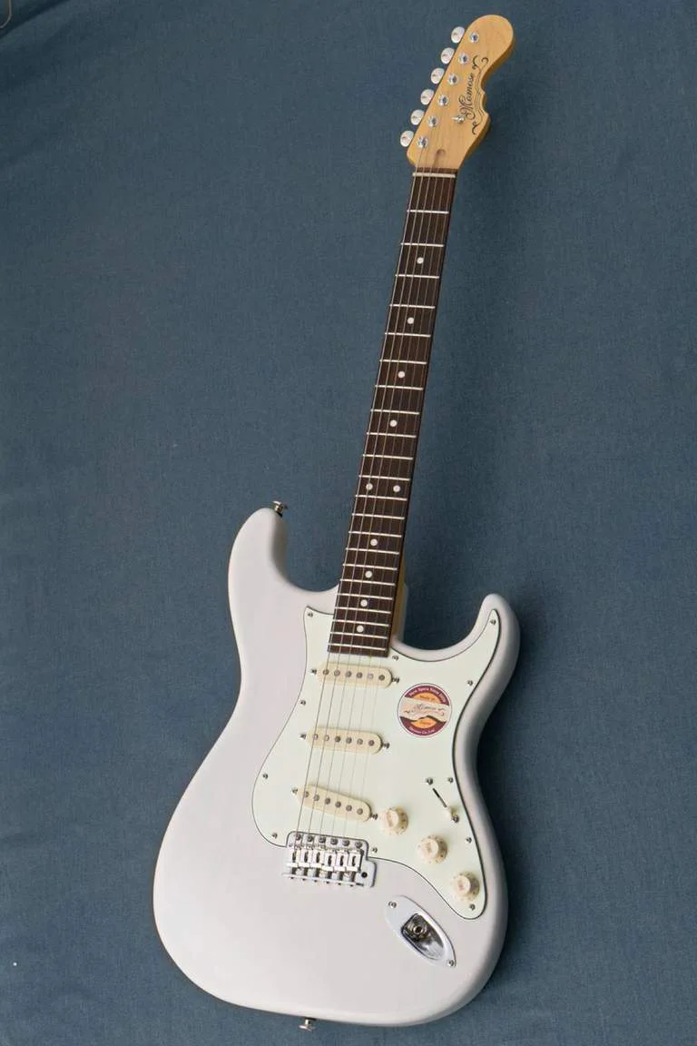 Momose MC2/R · White Blonde