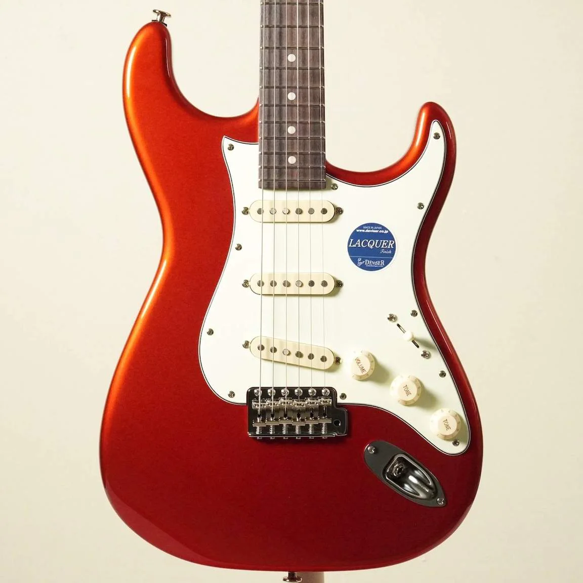 Momose MC1-STD/R · Old Candy Apple Red · Actual body front and figure