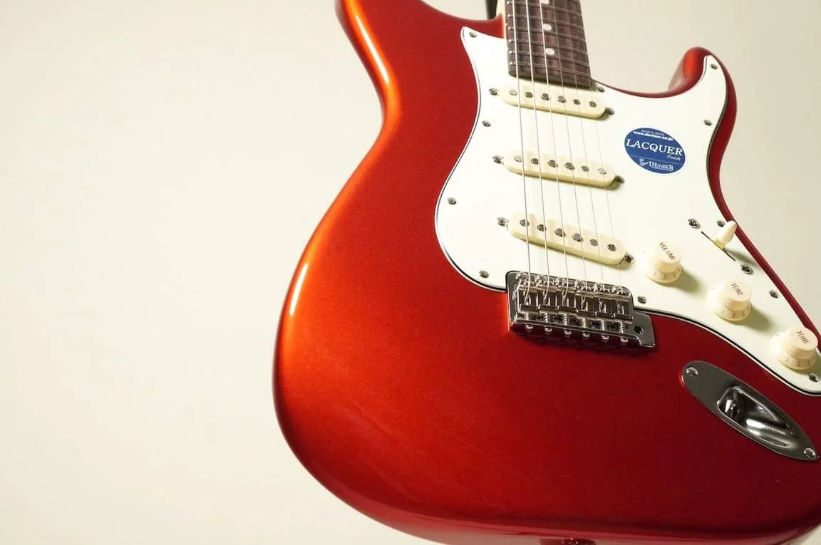 Momose MC1-STD/R · Old Candy Apple Red · Actual instrument detail 2