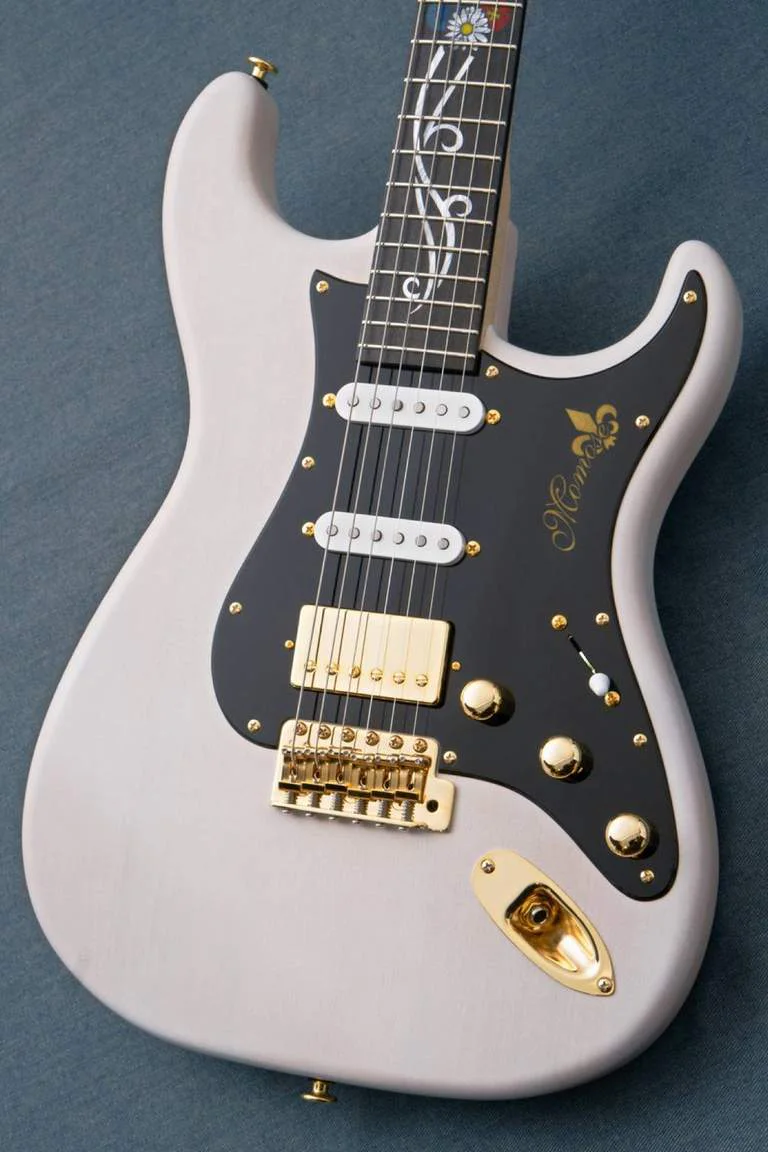 Momose MC-PLATANUS SP'26/E · Limestone White Oil · Actual body front and figure