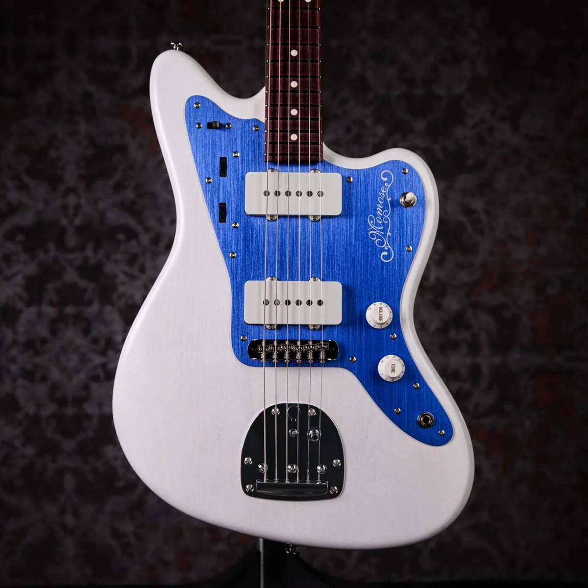Momose MJS1-ADZ-BL/R WH/OIL-MH · White Oil · Actual body front and figure