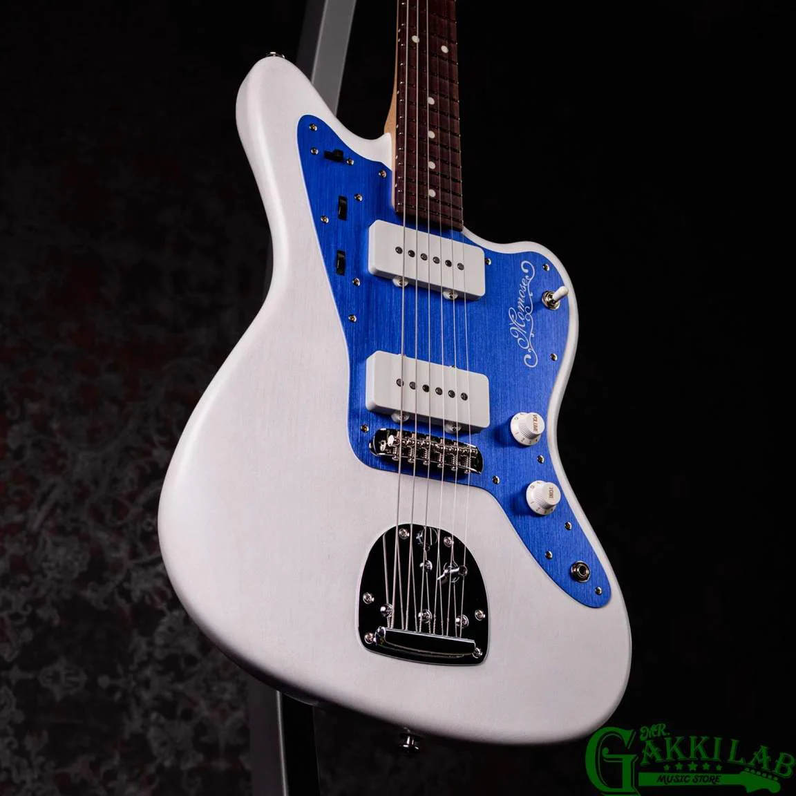 Momose MJS1-ADZ-BL/R WH/OIL-MH · White Oil · Actual instrument detail 1