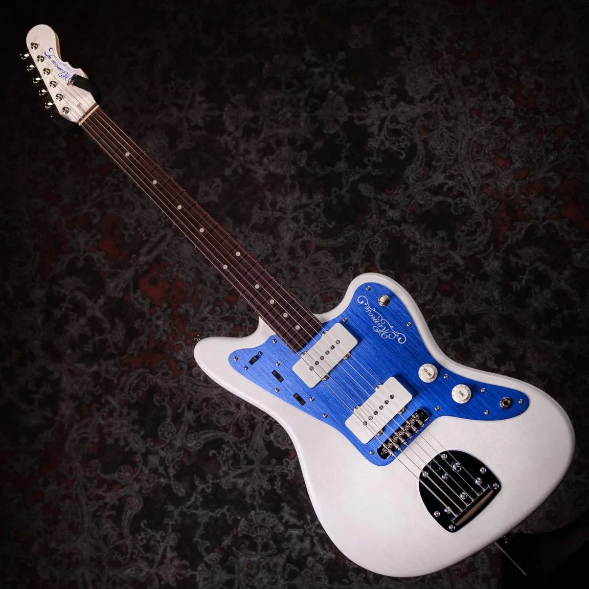 Momose MJS1-ADZ-BL/R WH/OIL-MH · White Oil · Actual headstock front