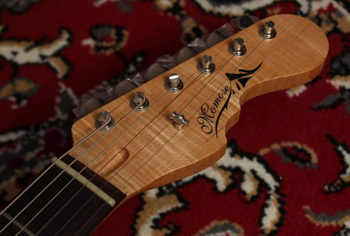 Momose MC-F MAPLE LTD H/R · Purple Flame · Actual headstock front