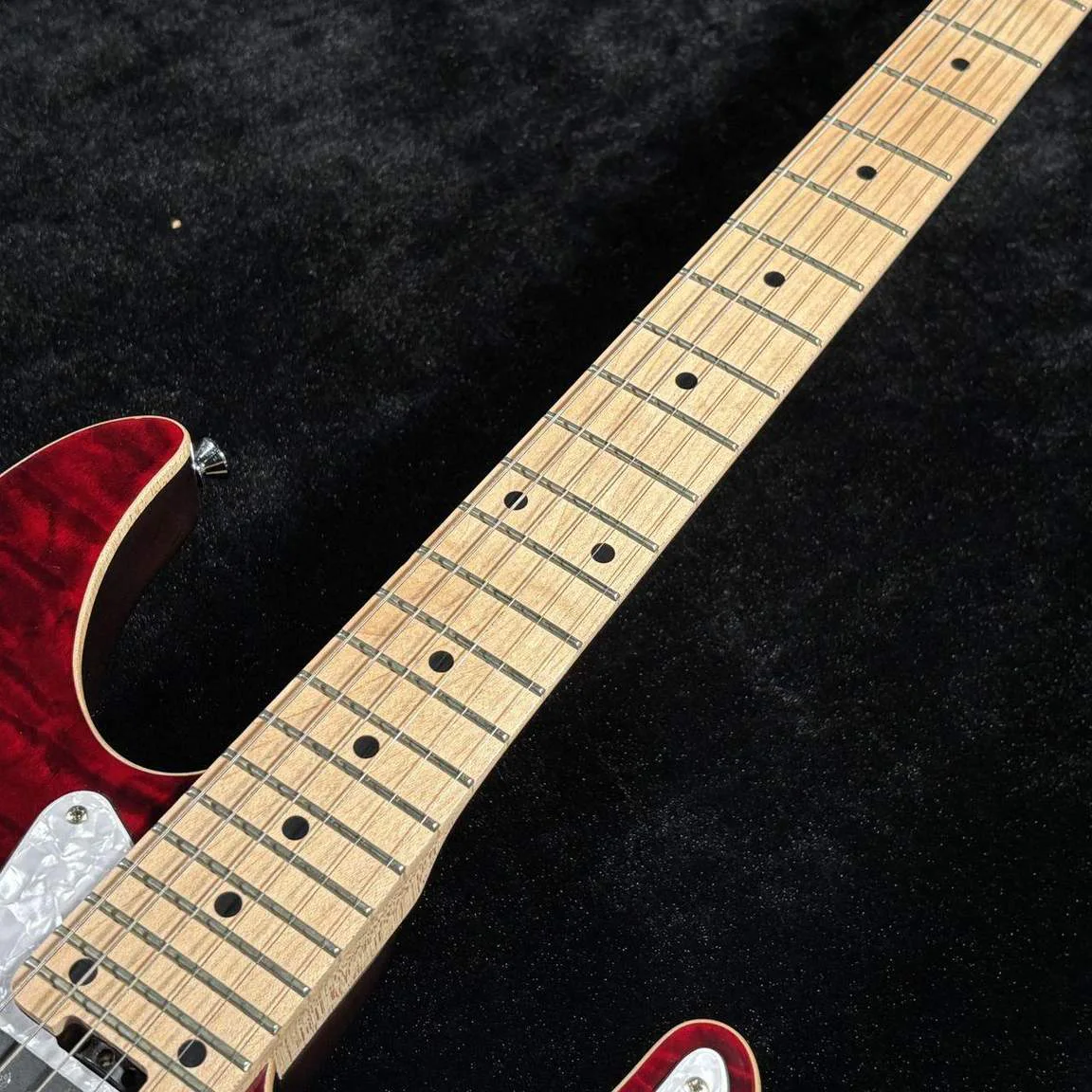 Schecter SD-2-24-AL · See-Through Red · SG-0106 · Actual instrument detail 5