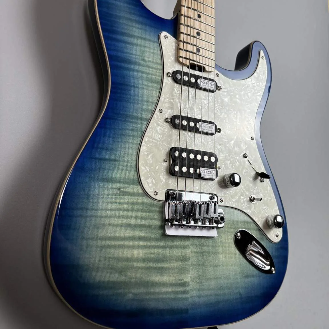 Schecter GS-1-AL-VTR-S-W/M · Cool Blue Burst · Actual instrument detail 4
