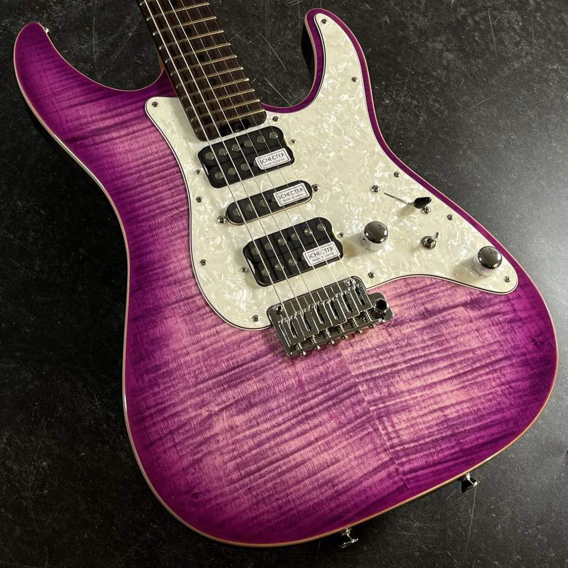 Schecter SD-2-24-AL-VTR-W PRSB/RM/R · Purple-Red Sunburst · Actual instrument detail 2