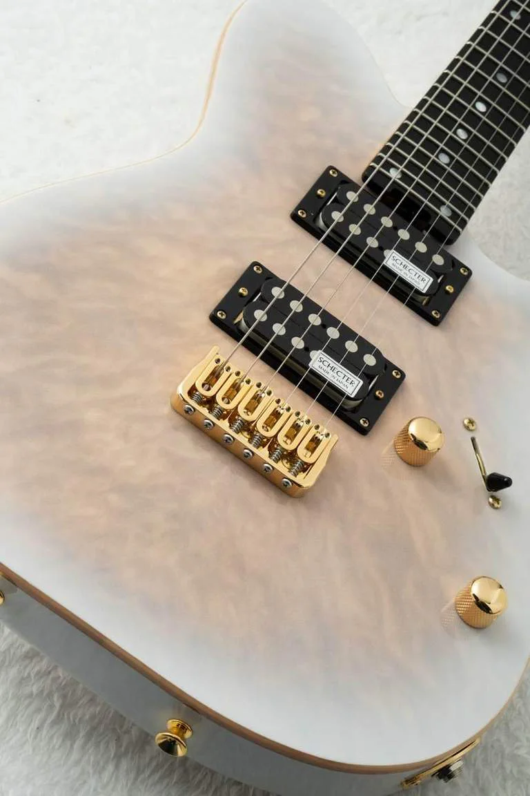 Schecter KR-24-2H-FXD · Blonde / Gold Hardware · Actual instrument detail 2