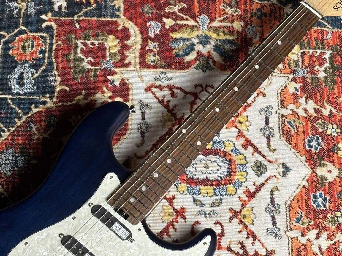 Schecter PS-S-ST-4-AL-N/R · Deep Blue · Actual instrument detail 5