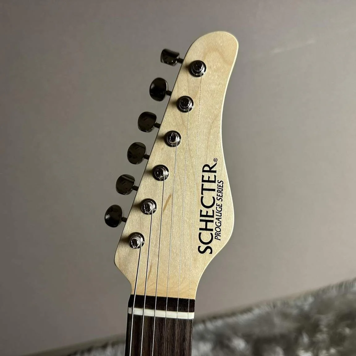 Schecter PS-S-PT/VT/R · Vintage Tint · Actual instrument detail 4