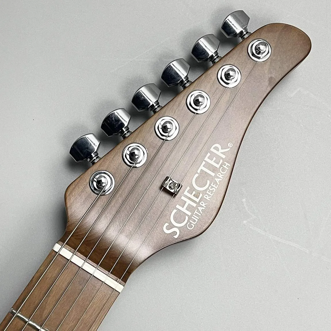 Schecter SD-2-24-AL-VTR-FM/RM · See-Through Orange · 实物细节照片