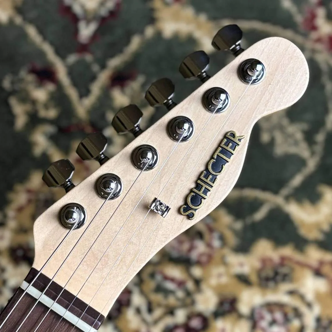 Schecter AC-TK-TE-WH/SIG · White · Actual instrument detail 1