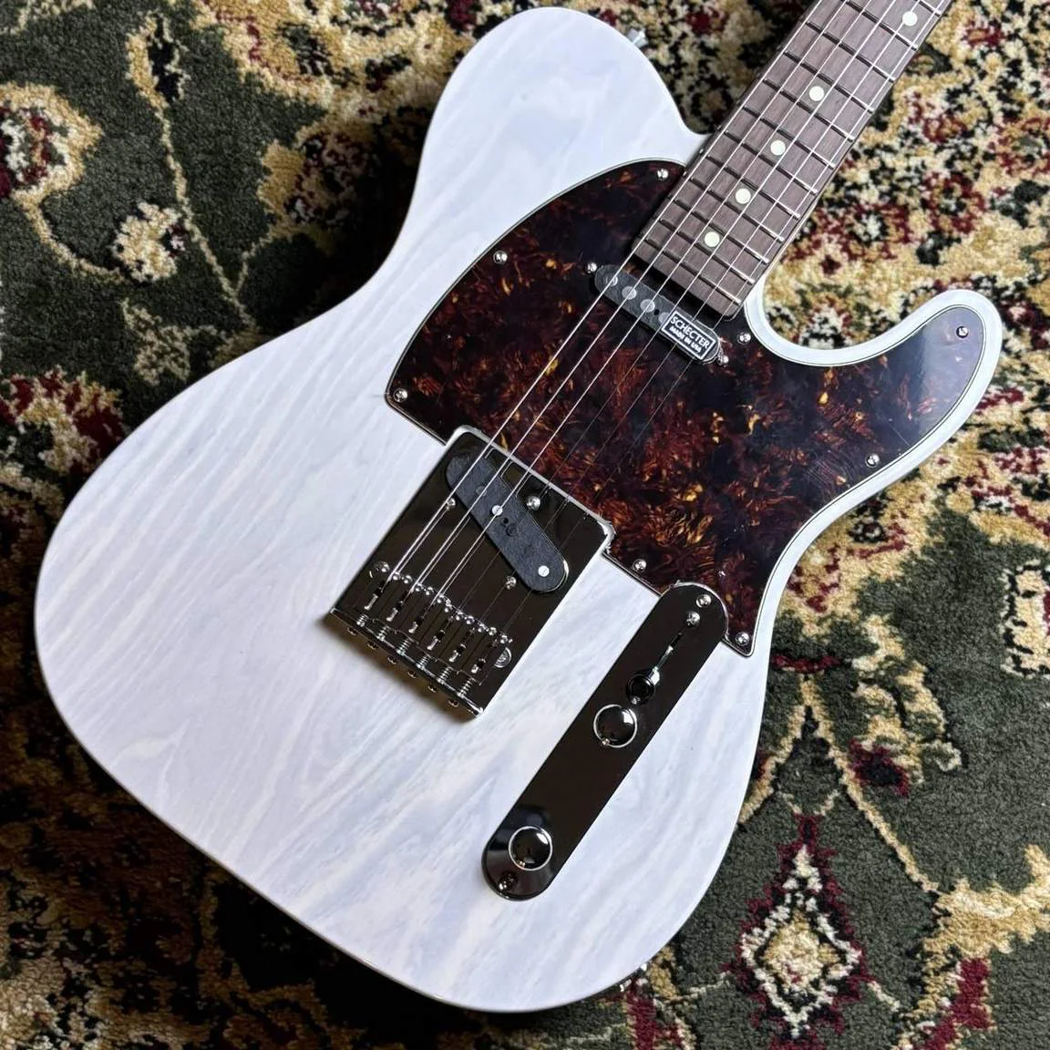 Schecter AC-TK-TE-WH/SIG · White · Actual instrument detail 2