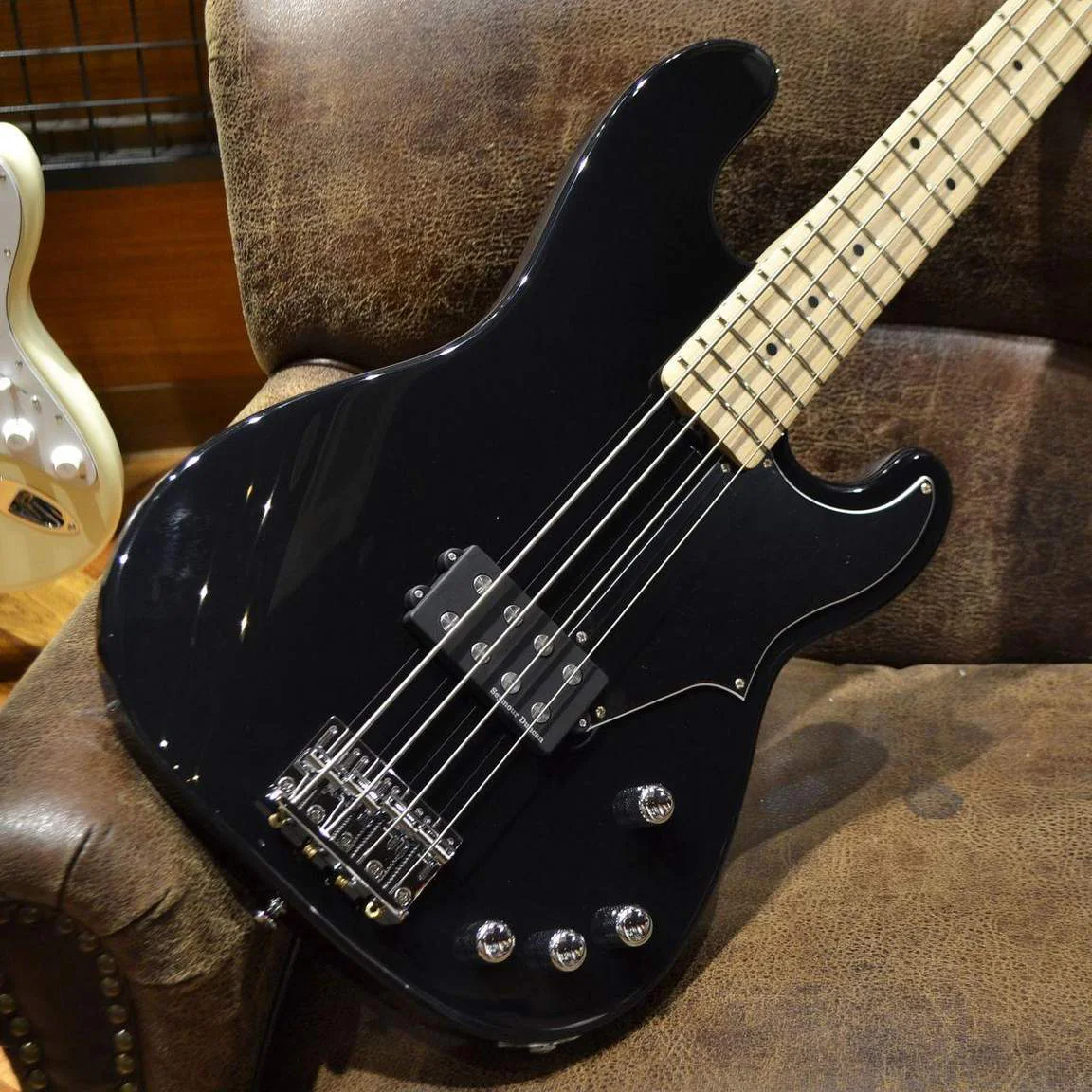 Schecter L-SGRY-AS/M · Black · Actual instrument detail 3