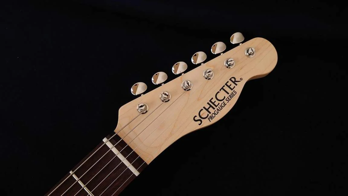 Schecter PS-PT-N/RPM/R · Rose Pink Metallic · Actual instrument detail 1