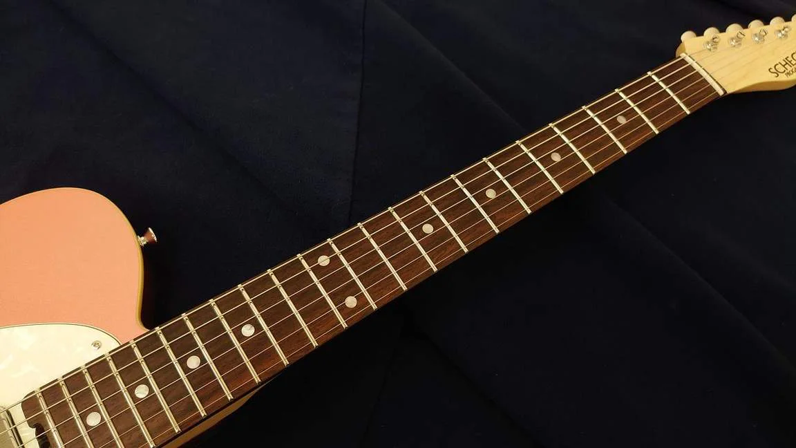 Schecter PS-PT-N/RPM/R · Rose Pink Metallic · Actual instrument detail 3