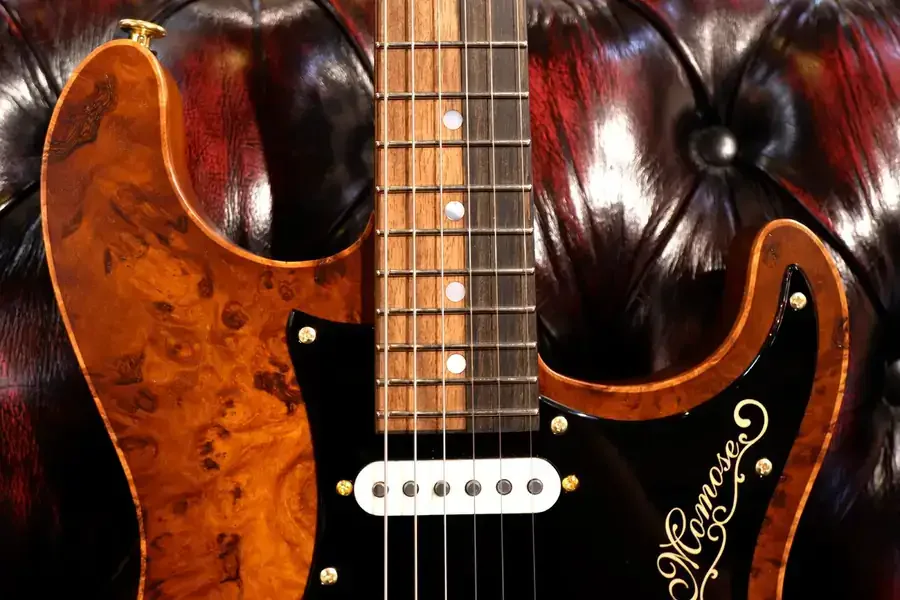 Momose MC-Premium/IW · Brown Burst Mat · Actual body and figure