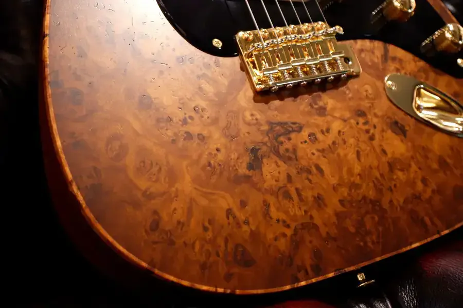 Momose MC-Premium/IW · Brown Burst Mat · Actual front detail