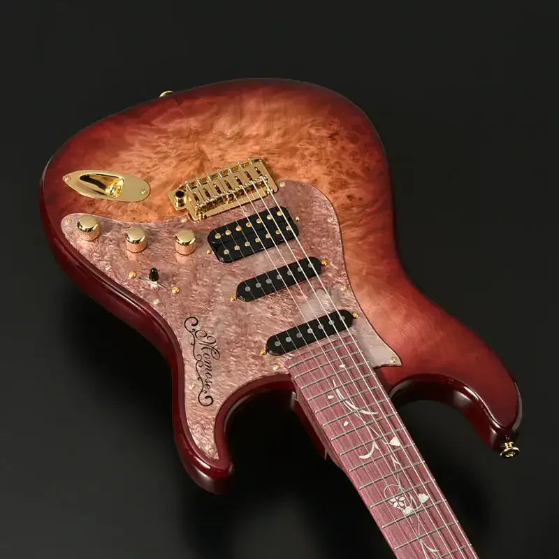 Momose MC7-MV-Premium/SKR · Sakura Red Burst · Actual body and figure