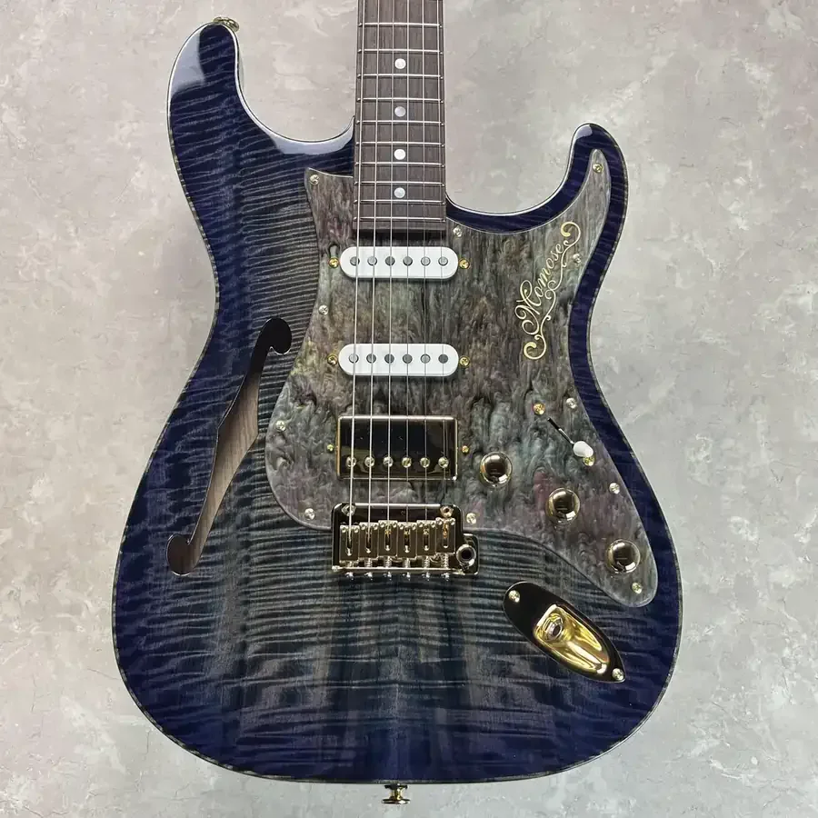 Momose MC-MV-HOLLOW-Premium/FT · Blue Vertical Gradation
