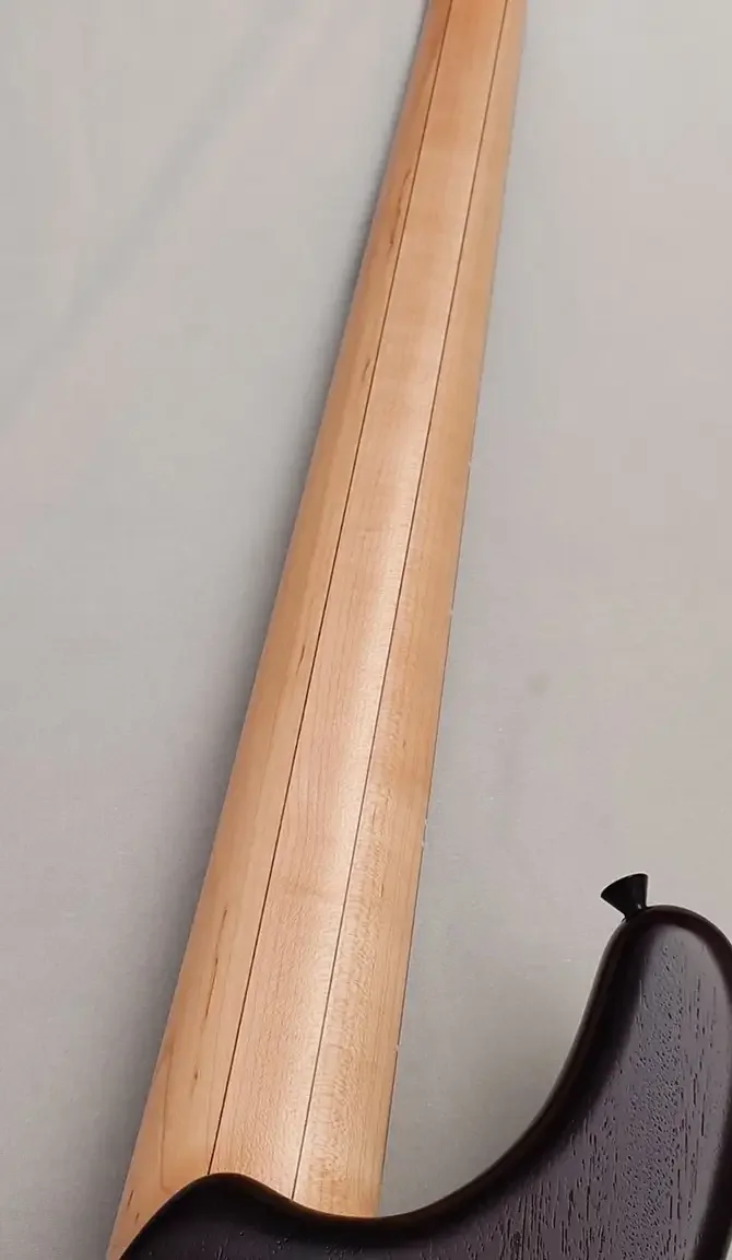 Sugi NB5E 432 2HH Fullmoon Maple/F-MAHO · Deep Forest Green · Instrument photo 9