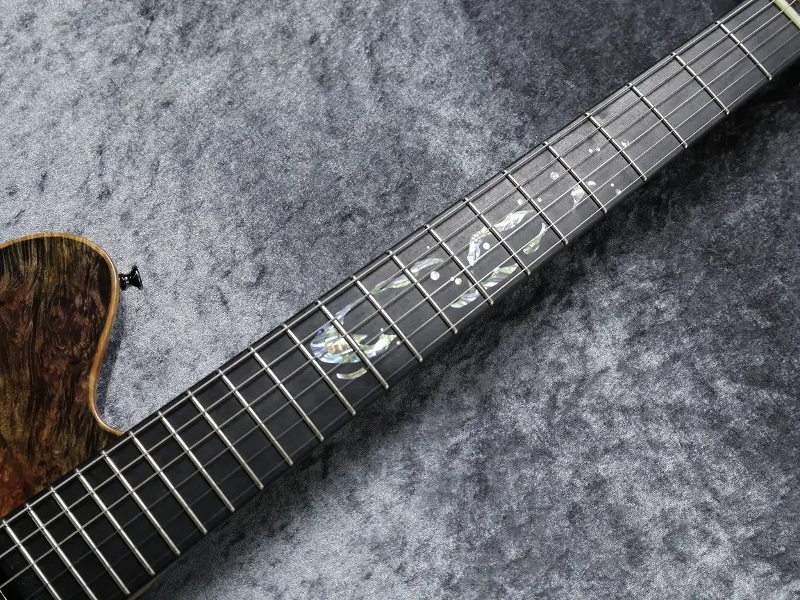 Sugi Custom Order DS496E BM-PRM/HM/F-Maho Custom Inlay · Nebula · Instrument photo 9