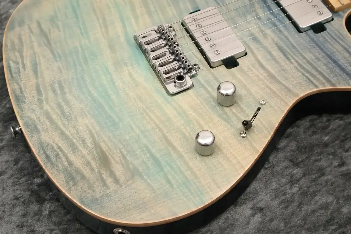 Sugi Custom Order DS496FM EX Grade Exotic Maple/HM/Ash · Sandy Beach Blue · 实物照片 3