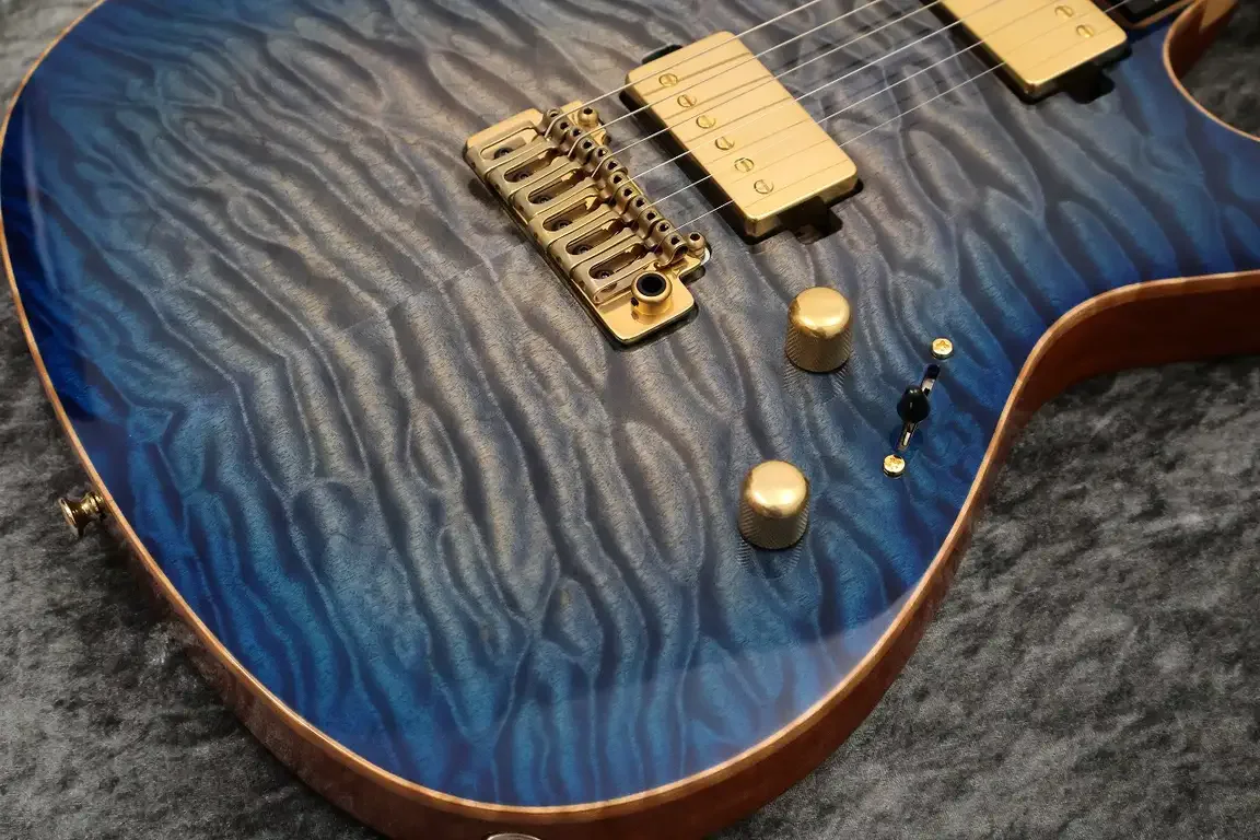 Sugi Custom Order DS496E 6A Quilt Maple/HM/F-Maho · Dark See Through Blue · Instrument photo 3